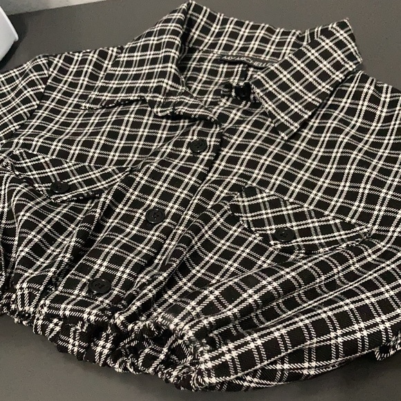 💗Plaid Crop Top - Picture 6 of 6